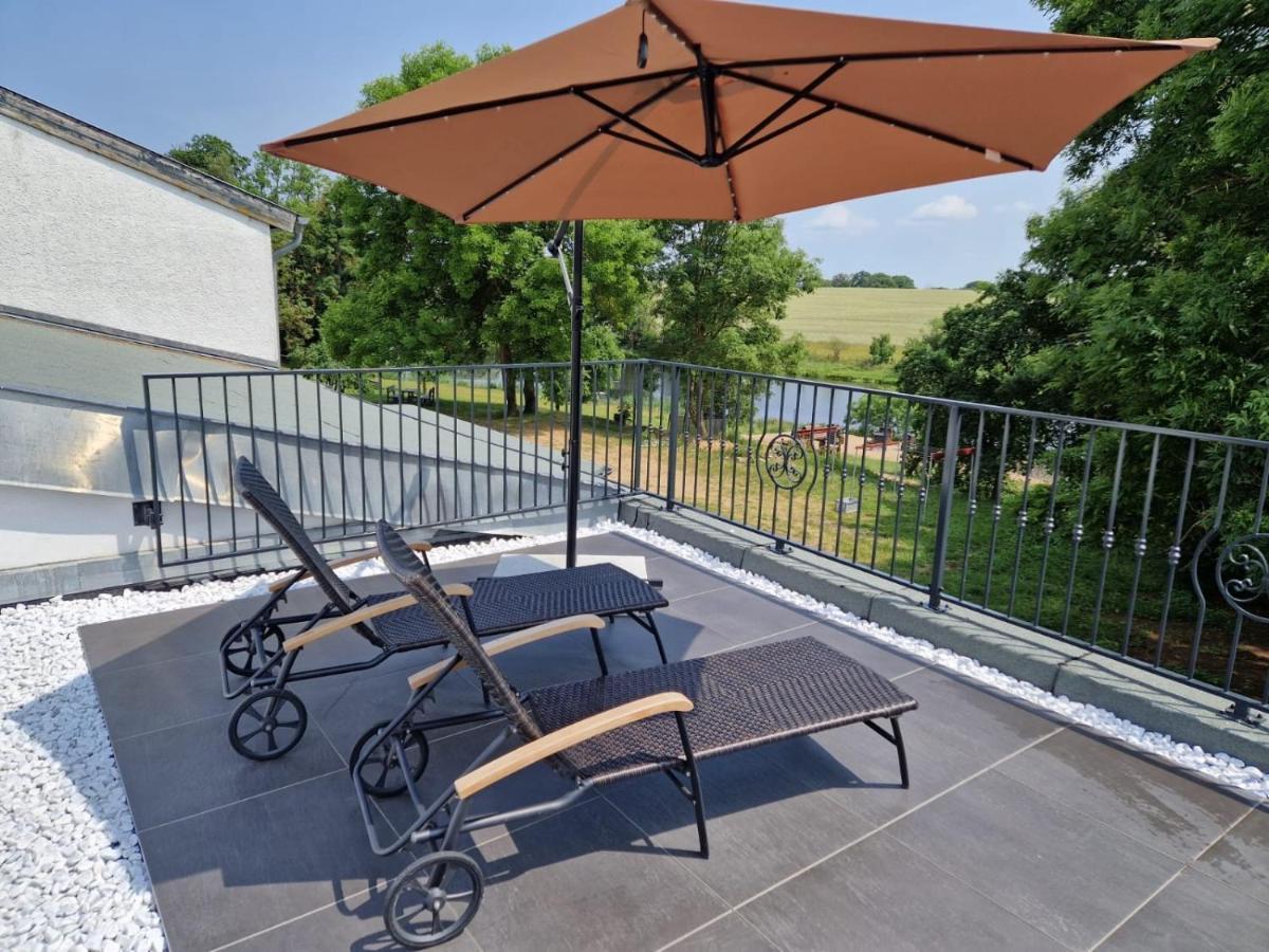 Apartment Mit Kamin Und Traumhafter Dachterrasse Mit Weitblick In *
